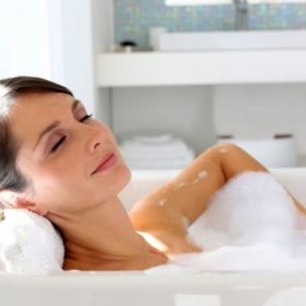 NẮM NGAY MẸO SỬ DỤNG BỒN TẮM NẰM THƯ GIÃN CỰC KỲ HIỆU QUẢ 3 nam ngay meo su dung bon tam nam thu gian cuc ky hieu qua 2 280x280 1