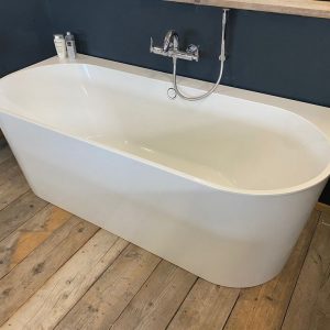 Bồn tắm dựa tường Villeroy & Boch Oberon 2.0 - Star White