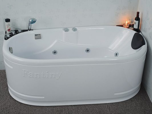 Bồn tắm Fantiny sở hữu chức năng hiện đại