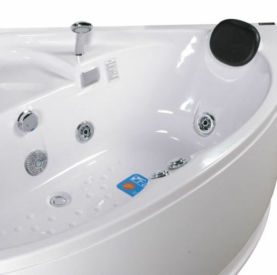 co khoang 15 trieu nen mua mua bon tam fantiny nao 2 1